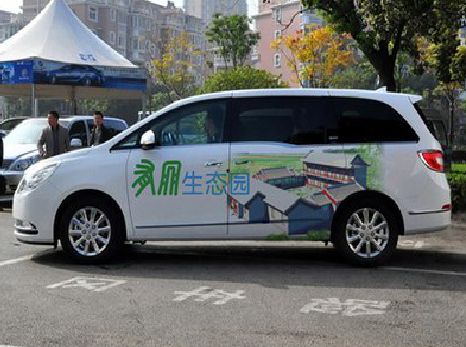 水富户外车贴喷绘如何保持效果?